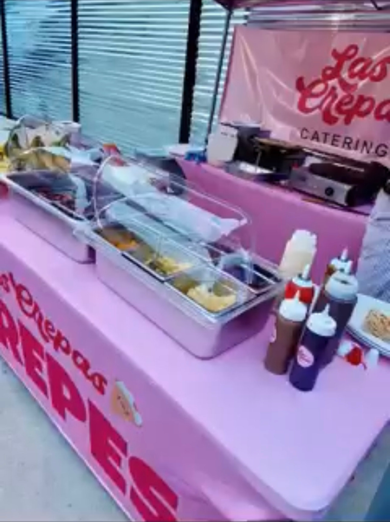 Las Crepas catering food station